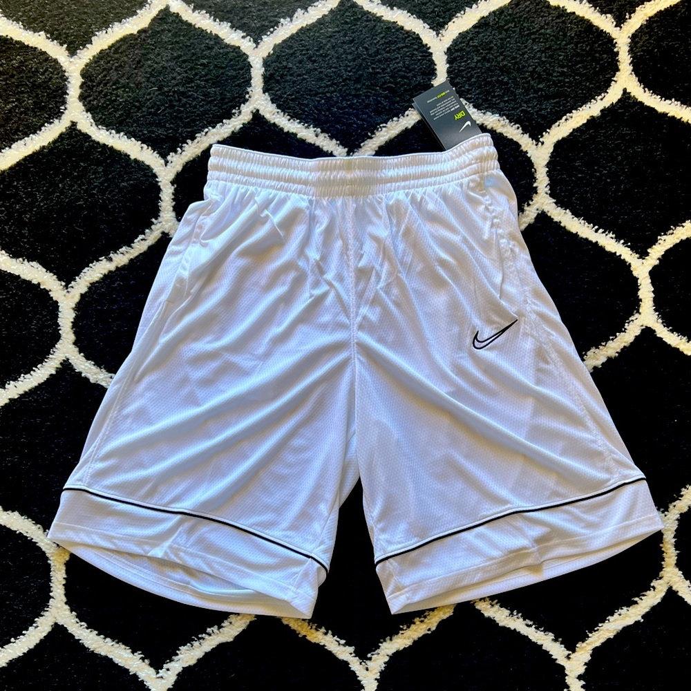 Nike Men’s Shorts. Size Large. White/black
